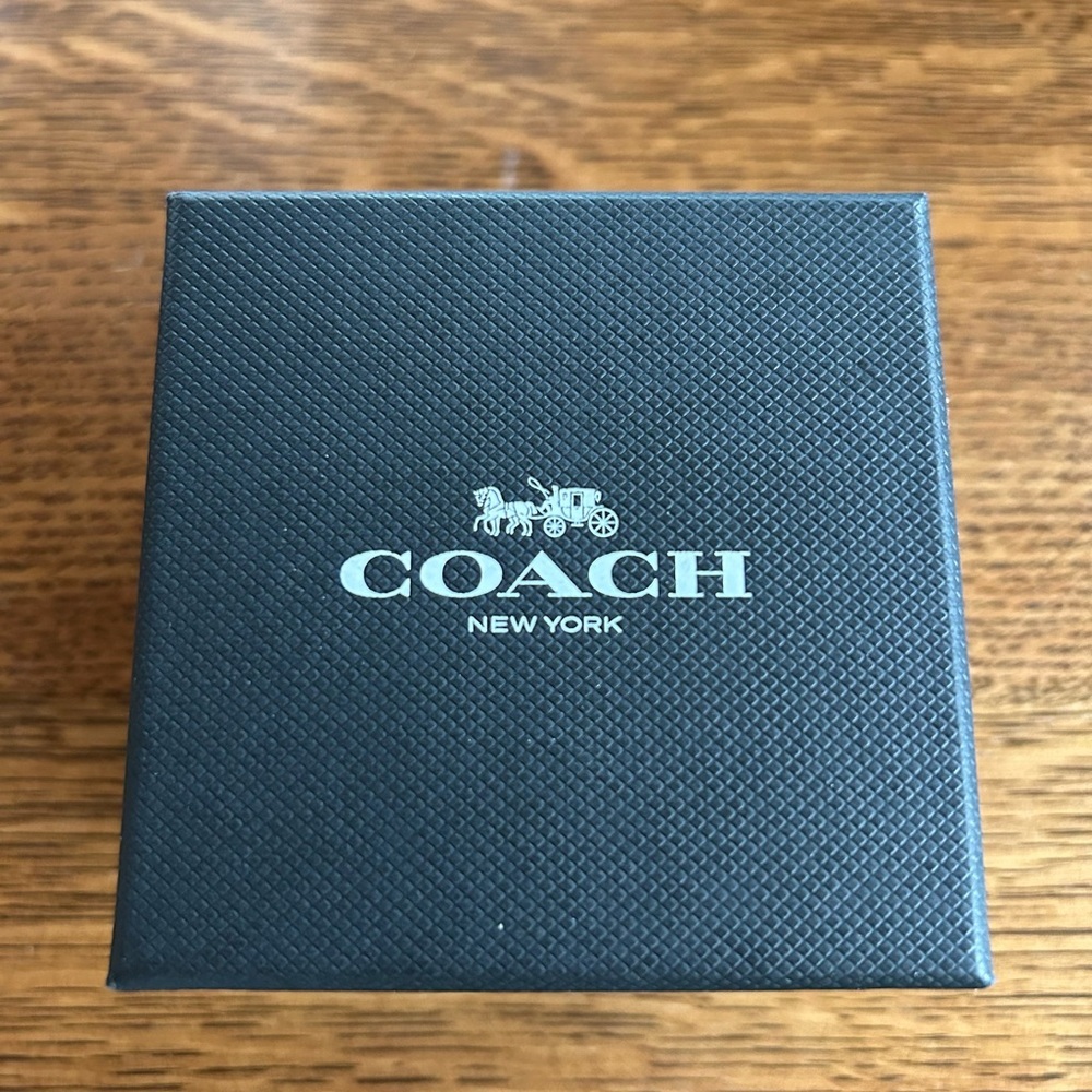 COACH NWT/ NIB/ Woman’s/ Perry Brown Canvas Strap/Watch 36mm - Picture 5 of 6